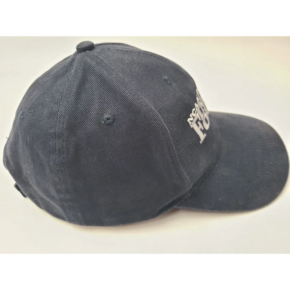 Vintage UConn Huskies 2004 NCAA Final Four Adjustable Hat Cap Dad Men Women Blue